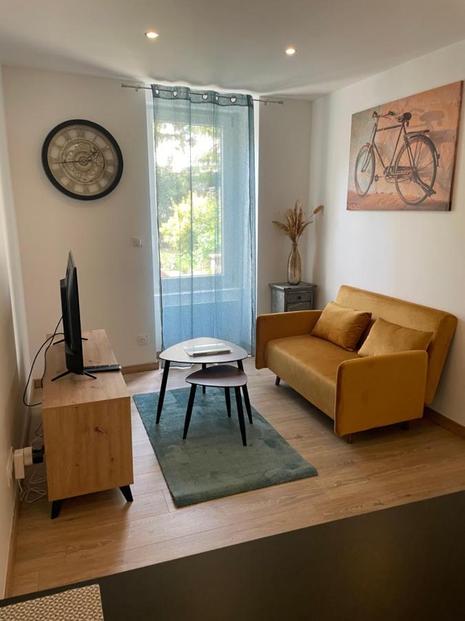 Bryas 1 - Appartement Charmant Chateauroux Exterior photo